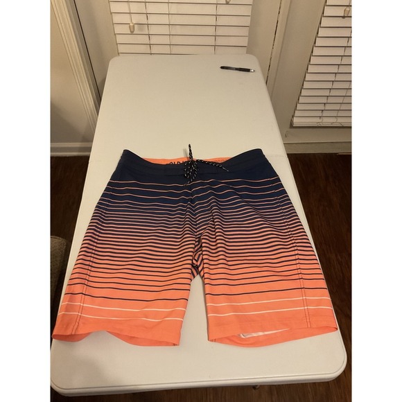 Old Navy Swim Trunks‎ Gradient Stripe Quick Dry Board Shorts Size 34 - Picture 1 of 8